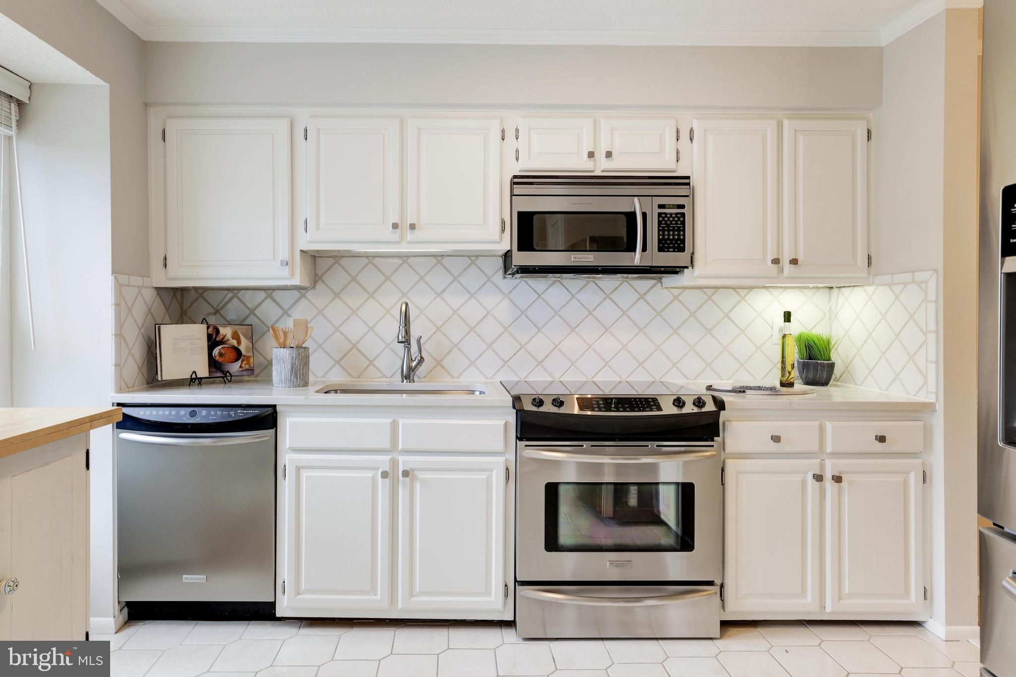 1430 Newport Spring Court Reston, VA 20194 - Photo 21 of 44