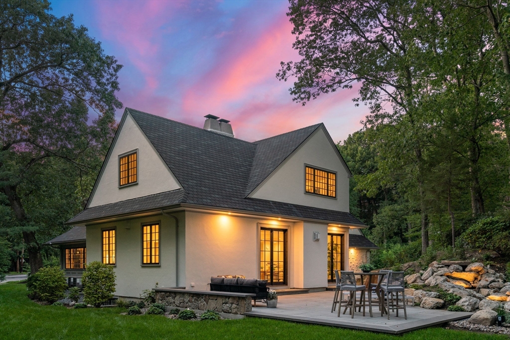 194 Hobart Road Newton, MA 02467 - Photo 34 of 37 a front view of a house with garden