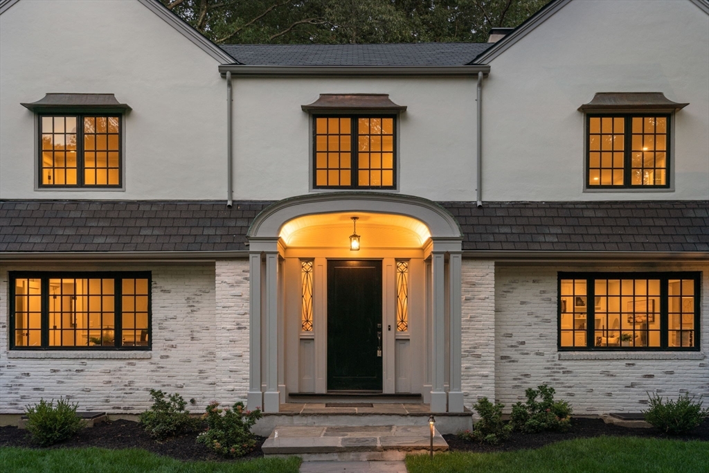 194 Hobart Road Newton, MA 02467 - Photo 36 of 37 a front view of a house having yard