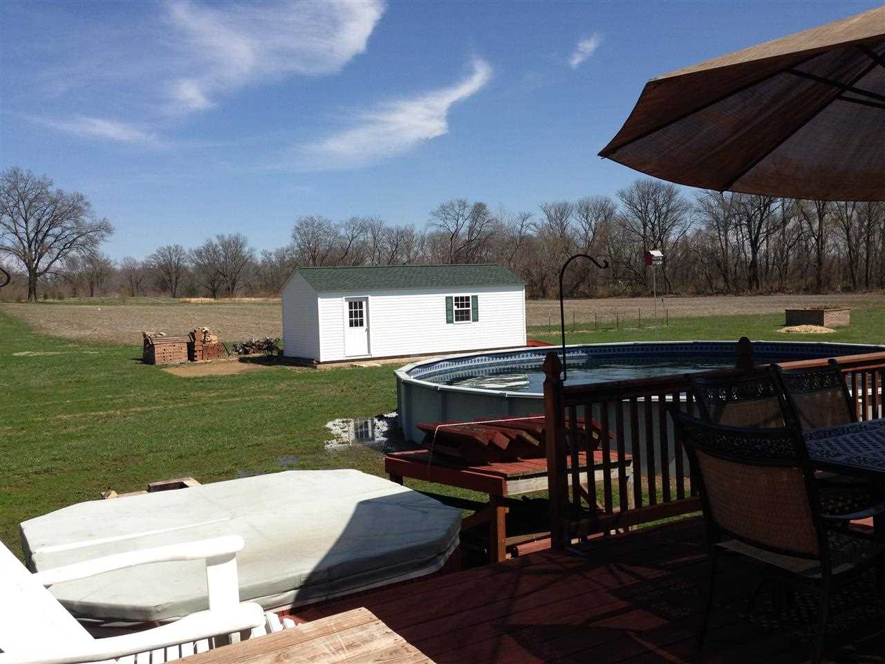 1742 South Henderson Road Vincennes, IN 47591 - Photo 13 of 17 Gallery Image 13