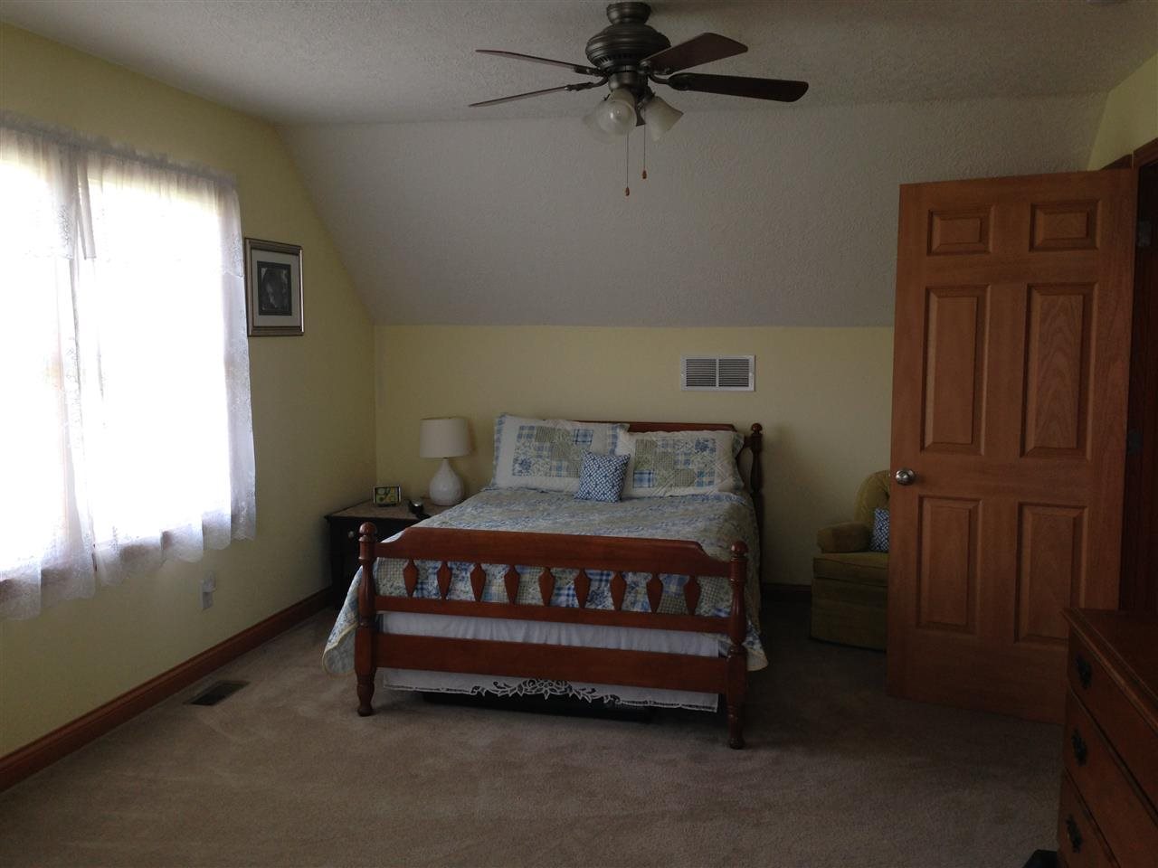 1742 South Henderson Road Vincennes, IN 47591 - Photo 8 of 17 Gallery Image 8