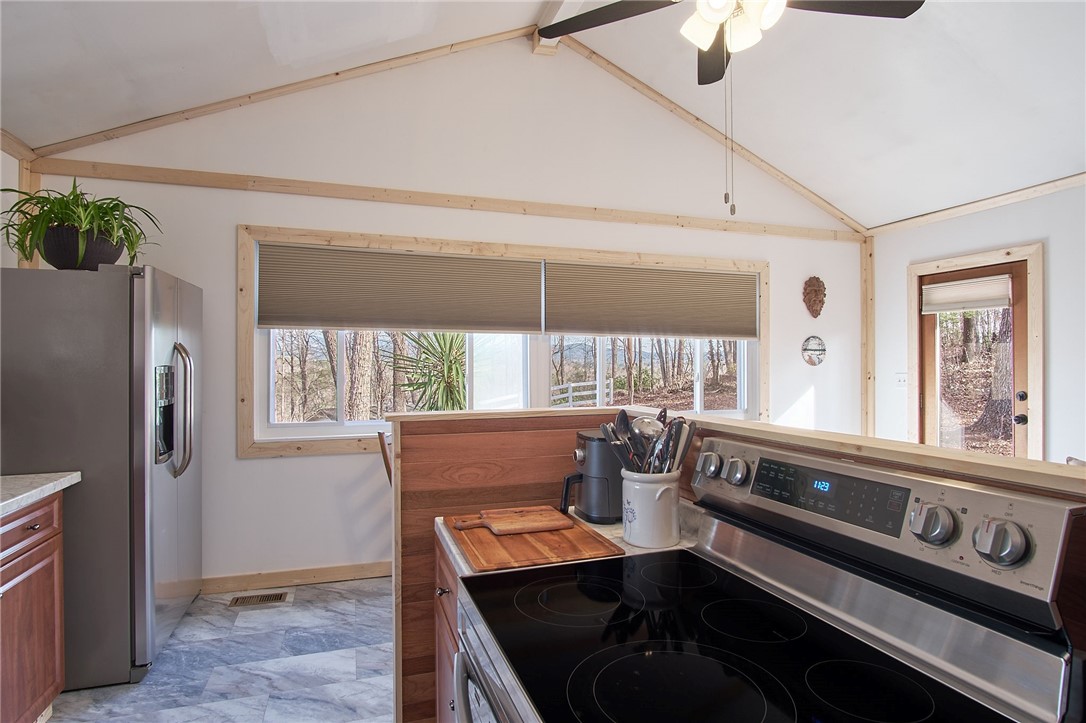 207 Whitewater Lake Road Tamassee, SC 29686 - Photo 35 of 47 Gallery Image 35