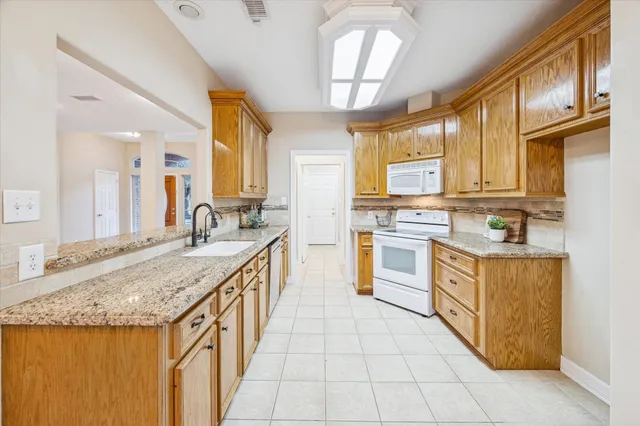 $419,500 | 13200 North Decker Drive, Pinehurst, TX 77362