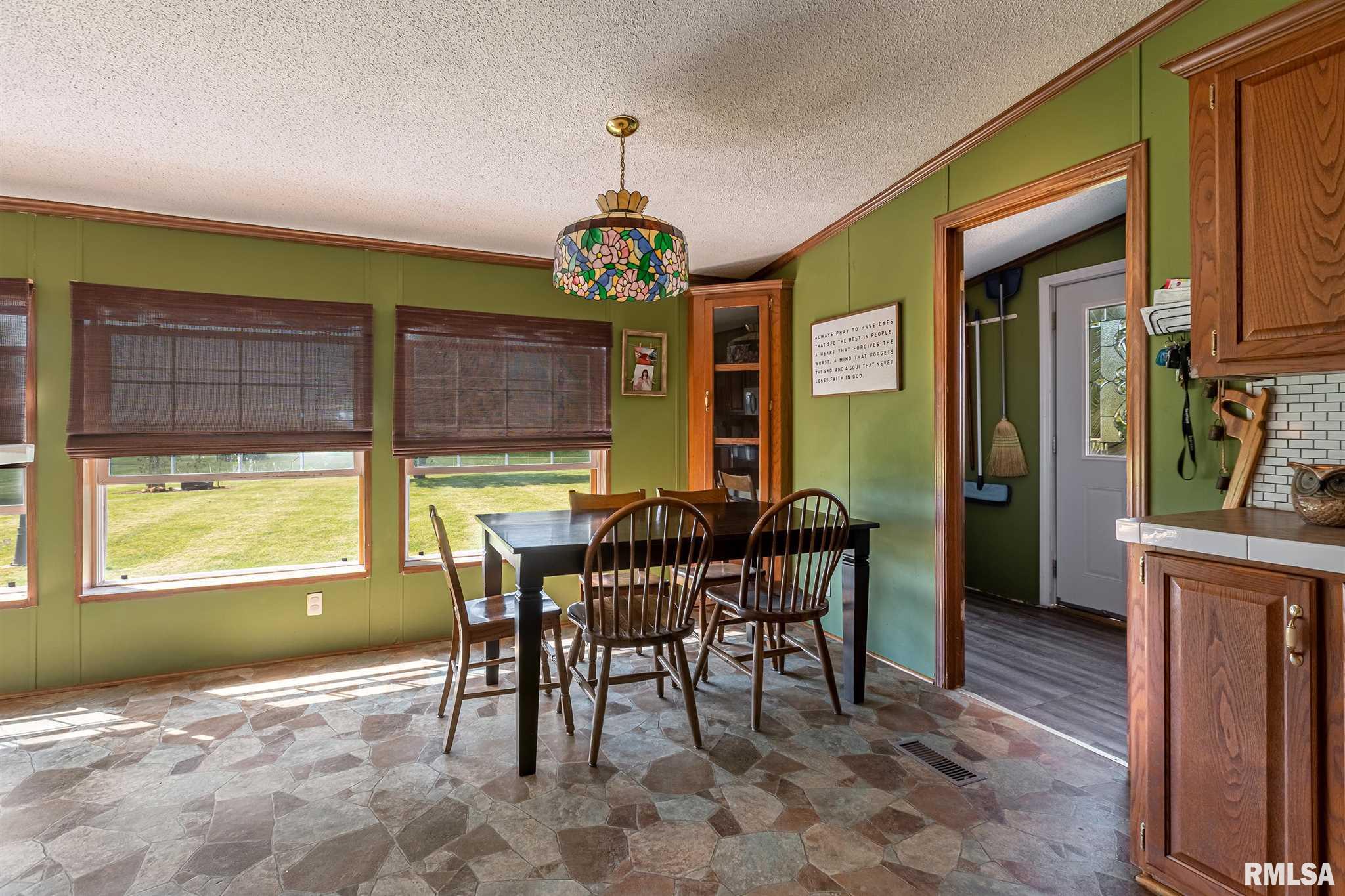 4200 Gladson Road Tamaroa, IL 62888 - Photo 8 of 28