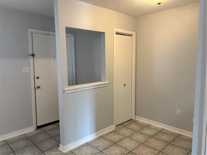 $95,000 | 2330 Edenborn Avenue, Unit 225, Metairie, LA 70001