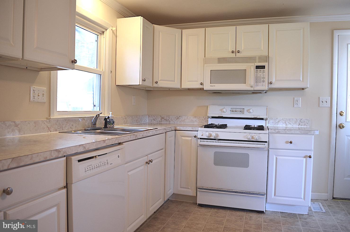 2262 Hudson Hollow Road Stephens City, VA 22655 - Photo 12 of 40