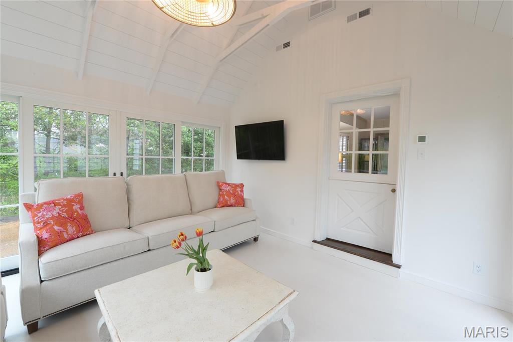 9043 Ladue Road Ladue, MO 63124 - Photo 12 of 63