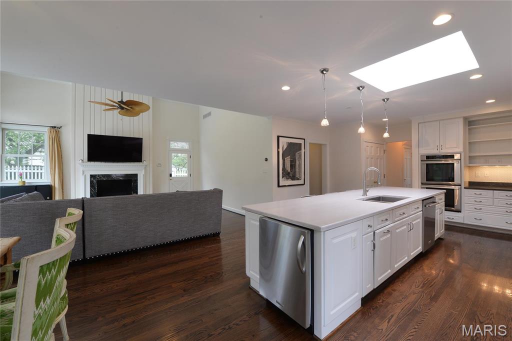 9043 Ladue Road Ladue, MO 63124 - Photo 21 of 63