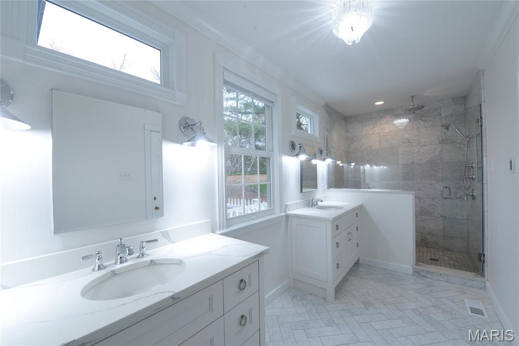 9043 Ladue Road Ladue, MO 63124 - Photo 32 of 63