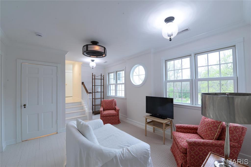 9043 Ladue Road Ladue, MO 63124 - Photo 42 of 63