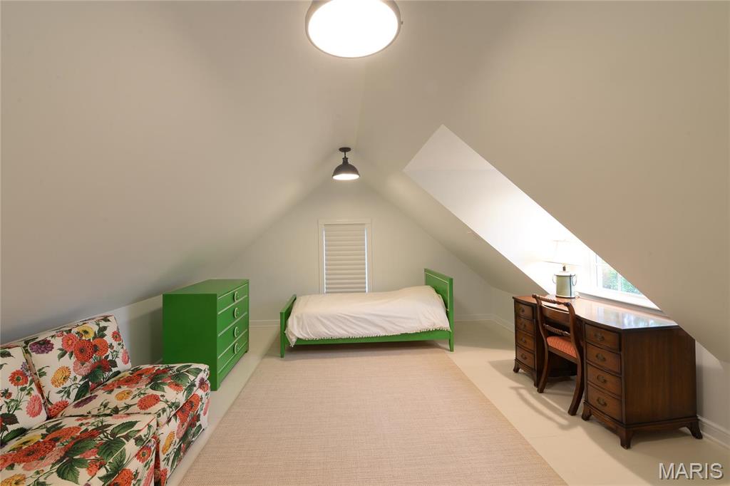 9043 Ladue Road Ladue, MO 63124 - Photo 46 of 63