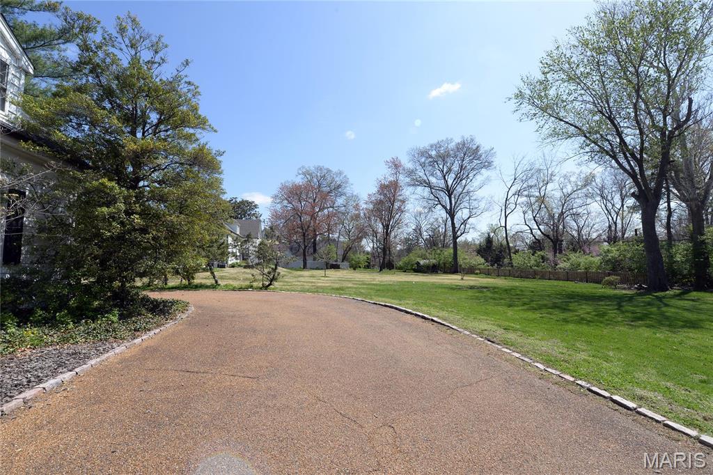 9043 Ladue Road Ladue, MO 63124 - Photo 54 of 63