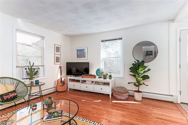 $850,000 | 5 Shadberry Trail, South Kingstown, RI 02879