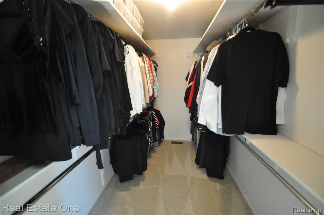 1815 Jason Circle Rochester, MI 48306 - Photo 22 of 39 25.JPG