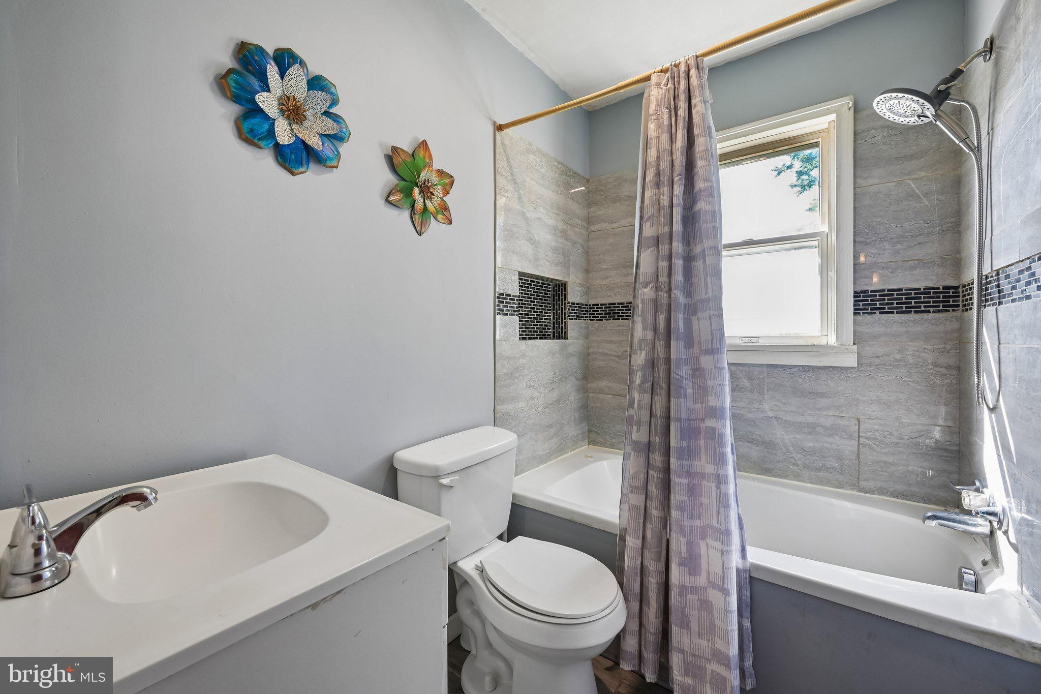 704 West Evesham Road Glendora, NJ 08029 - Photo 16 of 24 Full Bath