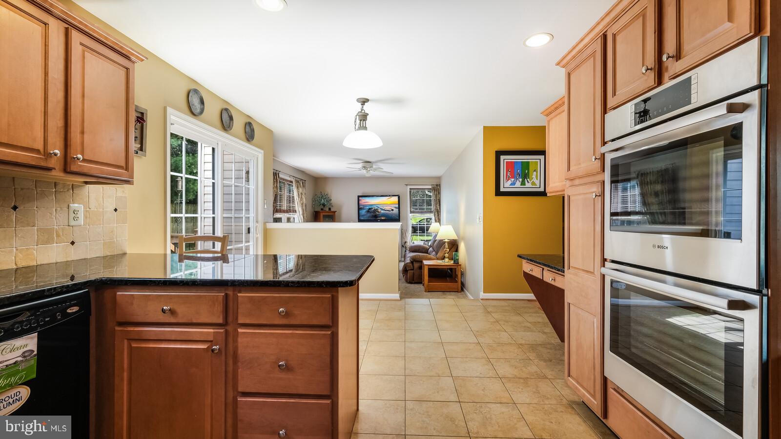 121 Mclaughlin Drive Aston, PA 19014 - Photo 15 of 47