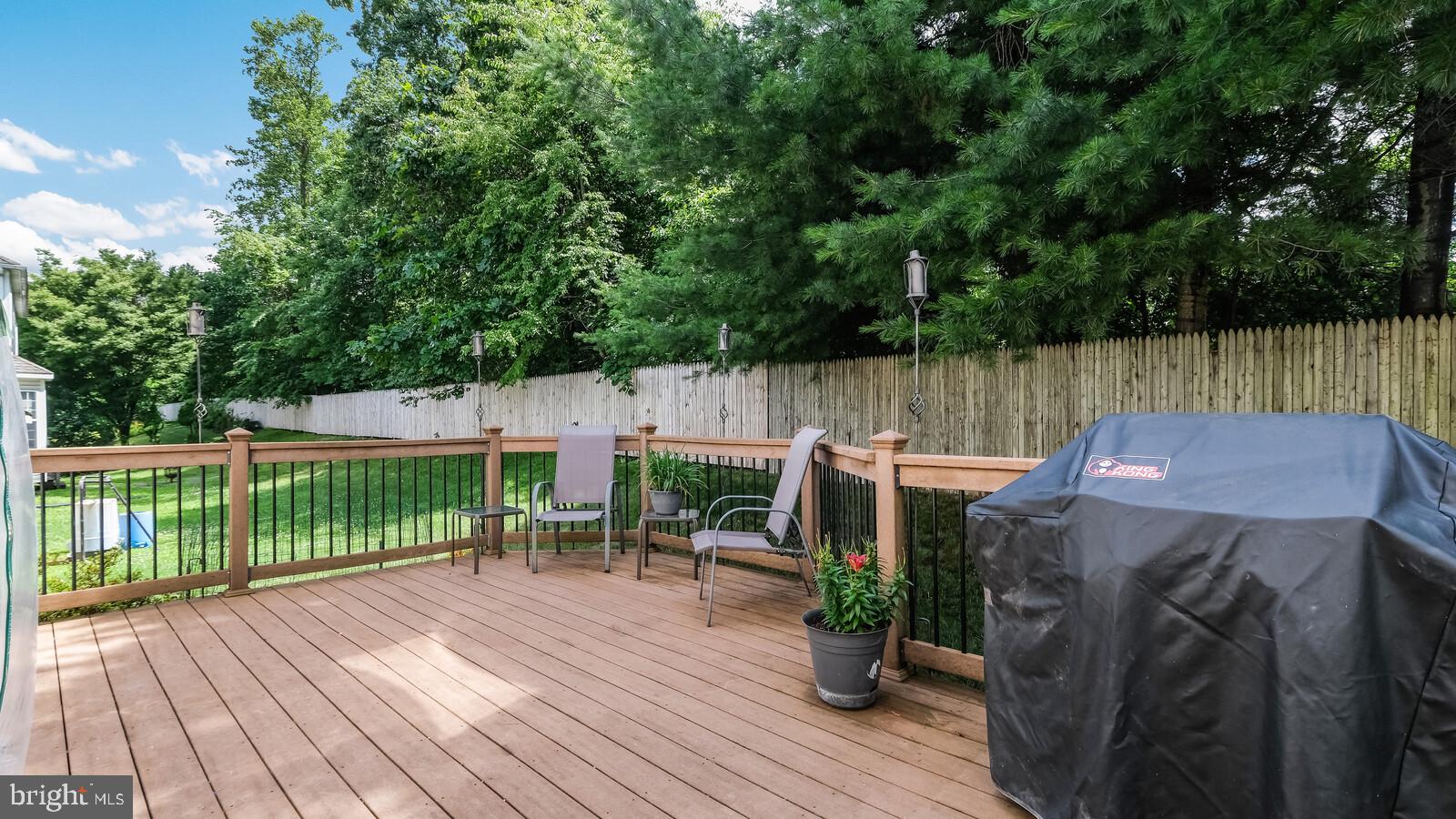 121 Mclaughlin Drive Aston, PA 19014 - Photo 18 of 47