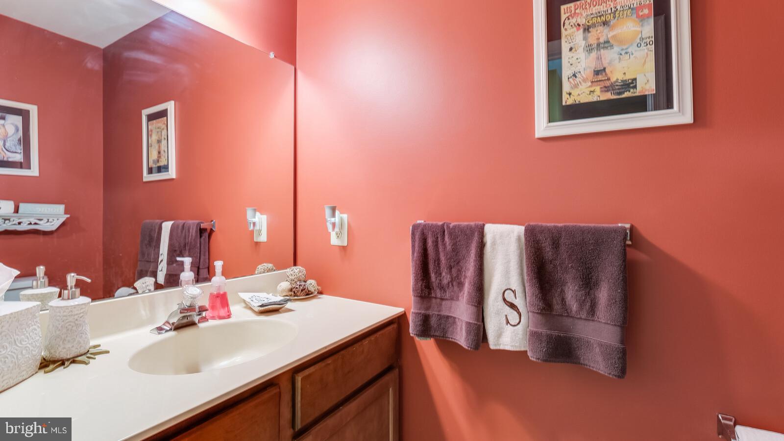 121 Mclaughlin Drive Aston, PA 19014 - Photo 23 of 47