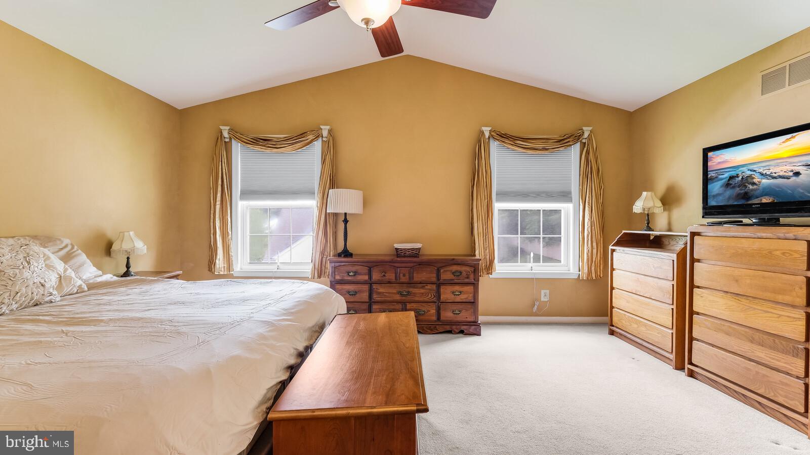 121 Mclaughlin Drive Aston, PA 19014 - Photo 26 of 47