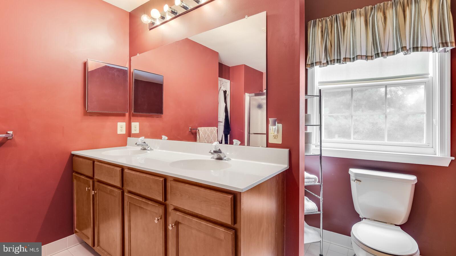 121 Mclaughlin Drive Aston, PA 19014 - Photo 31 of 47