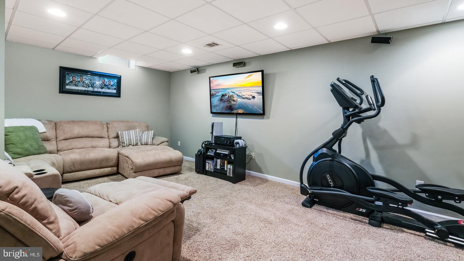 121 Mclaughlin Drive Aston, PA 19014 - Photo 42 of 47