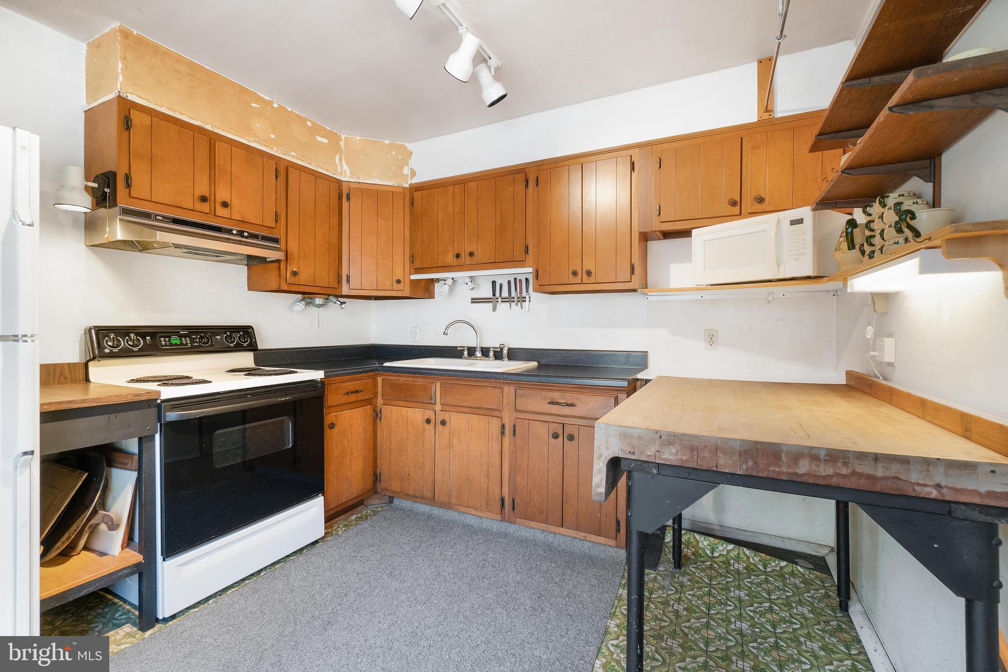 629 Hances Point Road North East, MD 21901 - Photo 9 of 21 Kitchen
