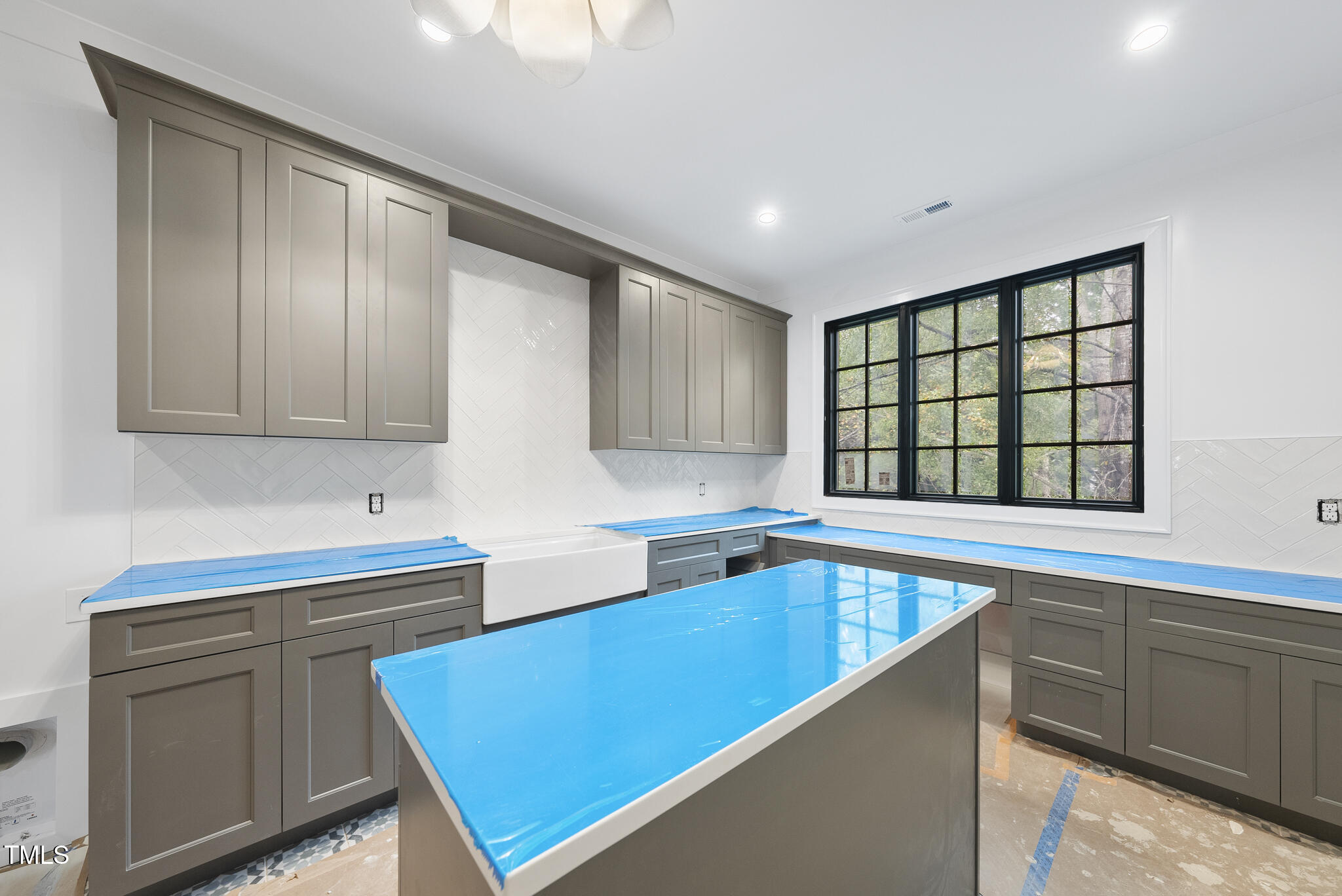 5013 Coronado Drive Raleigh, NC 27609 - Photo 35 of 76 DSC03290