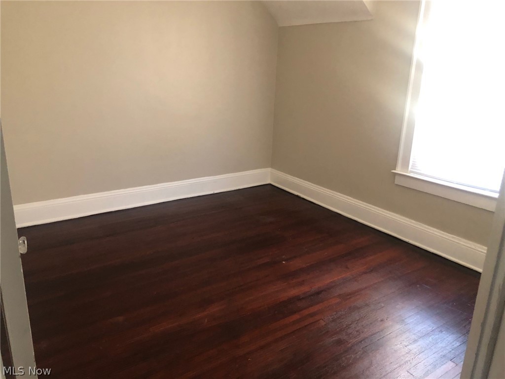 1003 Quilliams Road Cleveland, OH 44121 - Photo 11 of 18