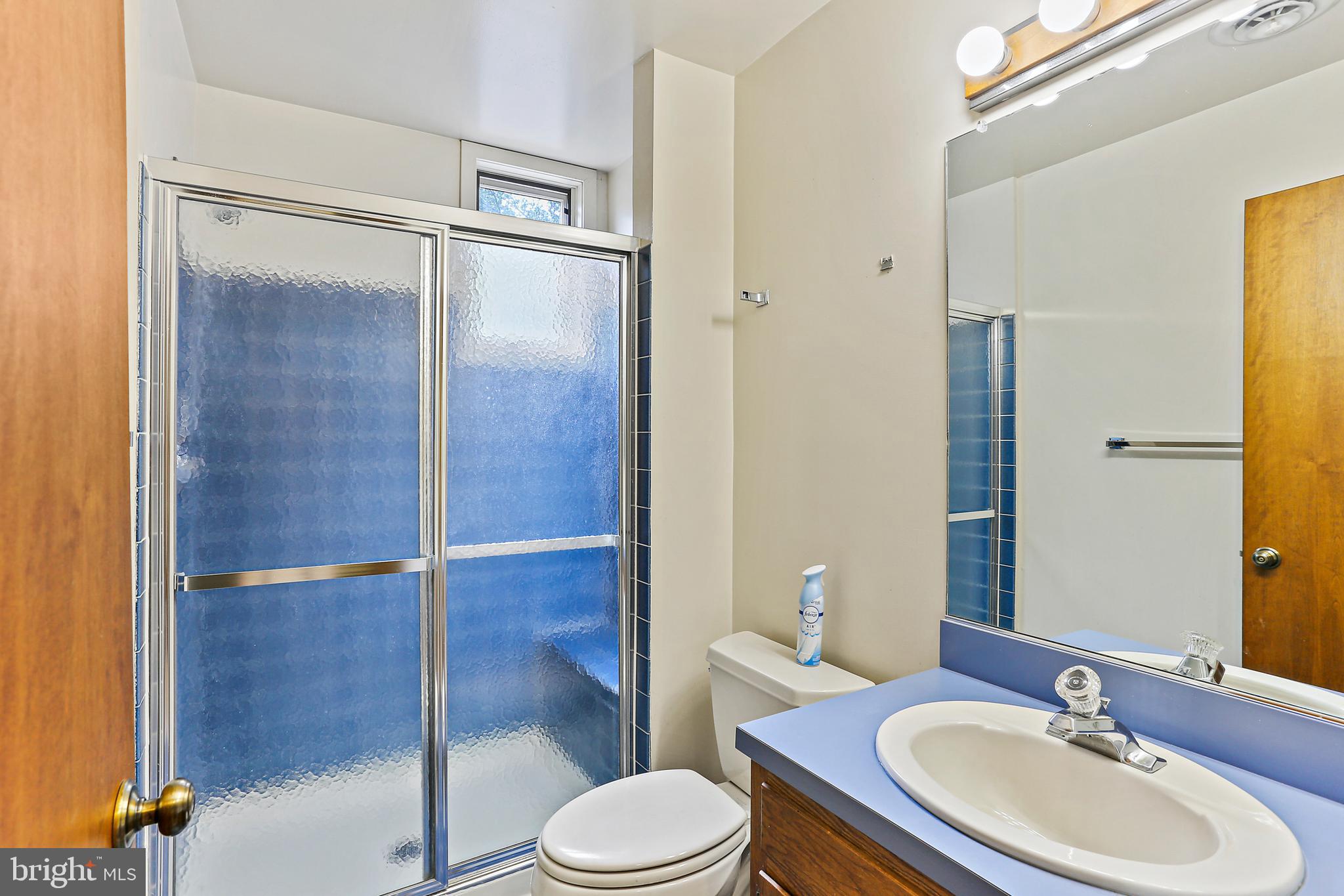 11885 Farside Road Ellicott City, MD 21042 - Photo 14 of 26 Hall Bath 2