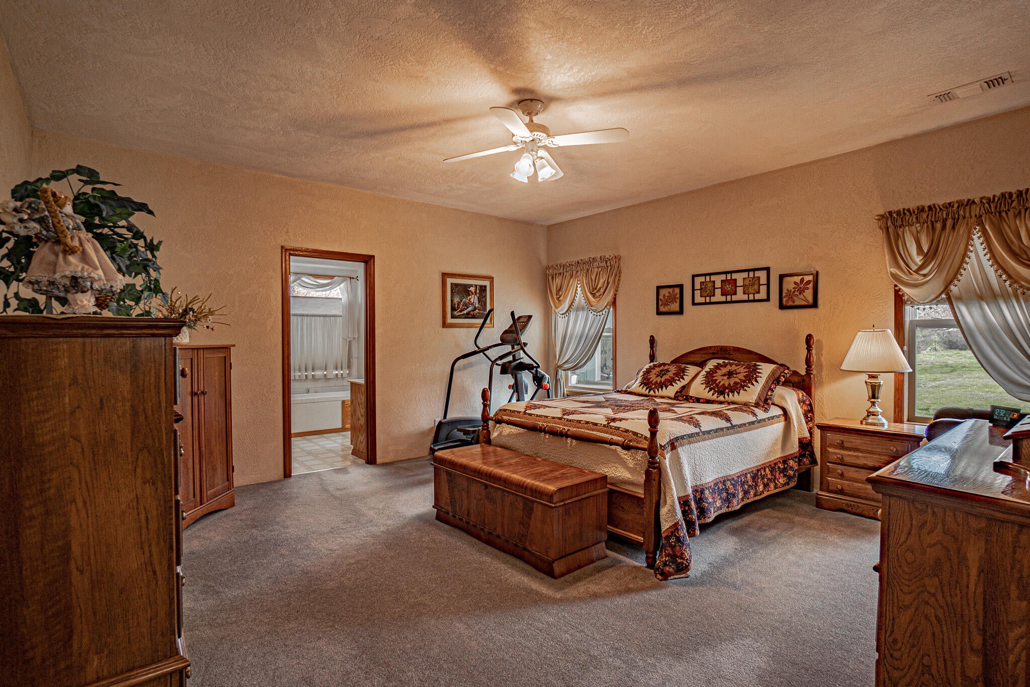 1747 Minear Road Medford, OR 97501 - Photo 17 of 35 DSC00191-HDR