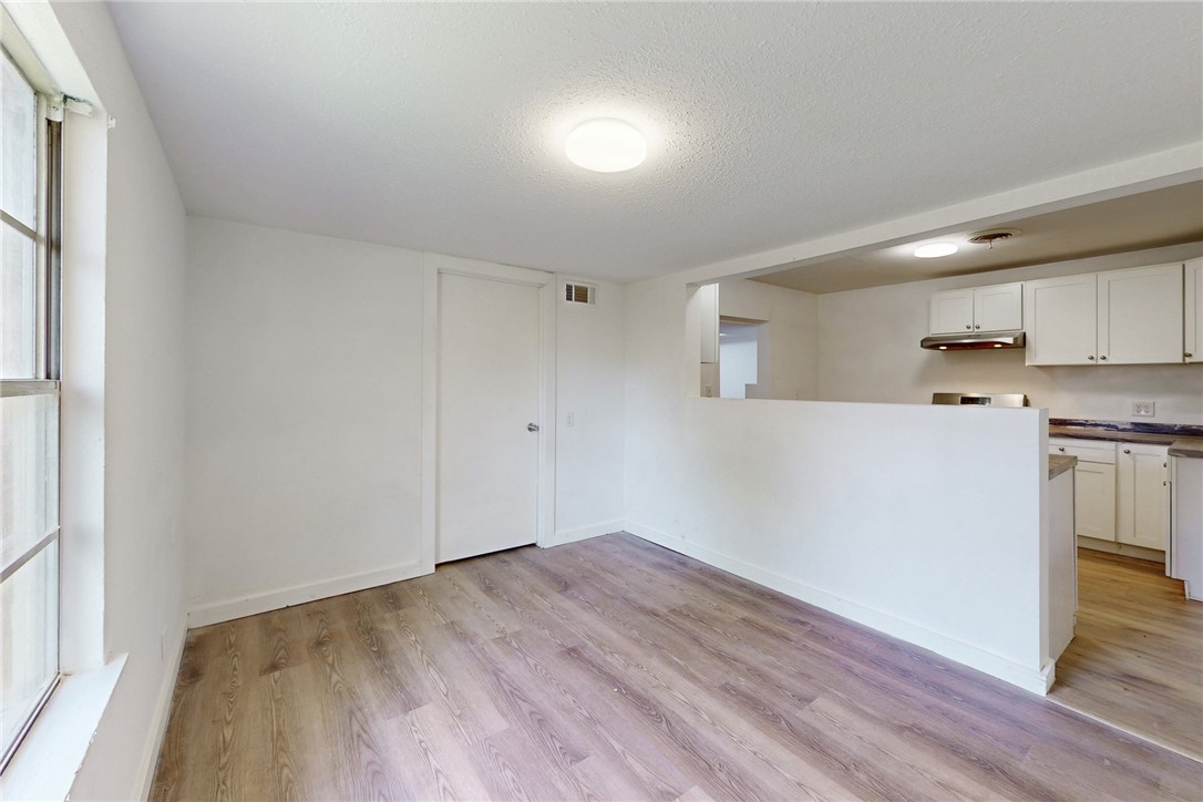 606 Wheelock Street Hearne, TX 77859 - Photo 11 of 34