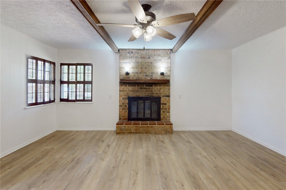 606 Wheelock Street Hearne, TX 77859 - Photo 17 of 34