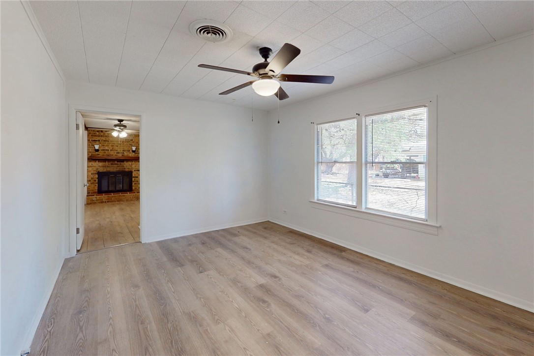 606 Wheelock Street Hearne, TX 77859 - Photo 20 of 34