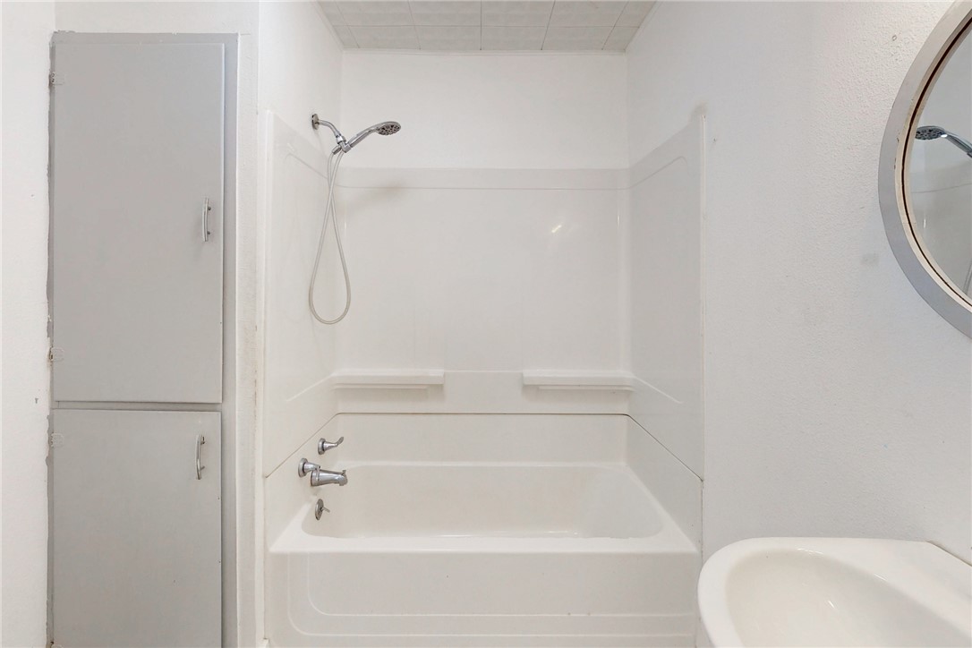 606 Wheelock Street Hearne, TX 77859 - Photo 21 of 34