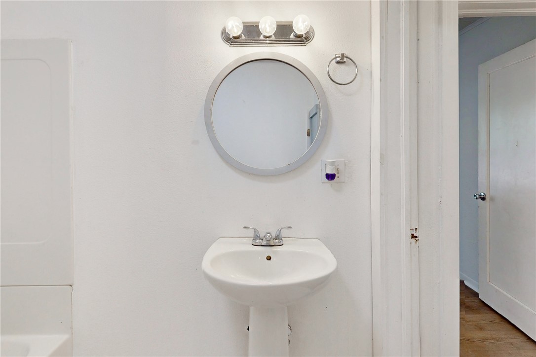 606 Wheelock Street Hearne, TX 77859 - Photo 22 of 34