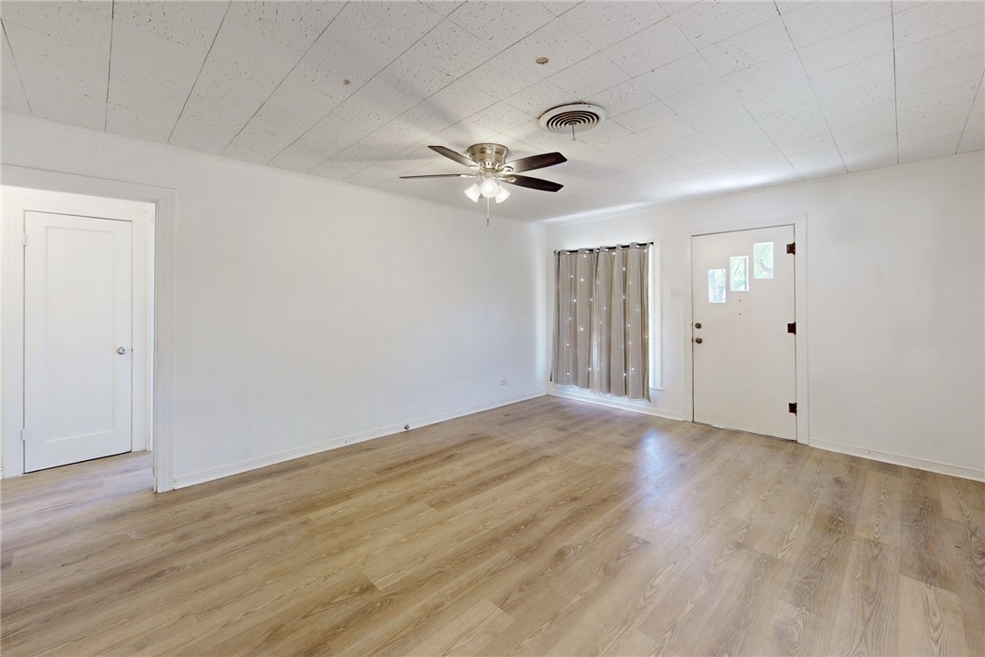 606 Wheelock Street Hearne, TX 77859 - Photo 6 of 34