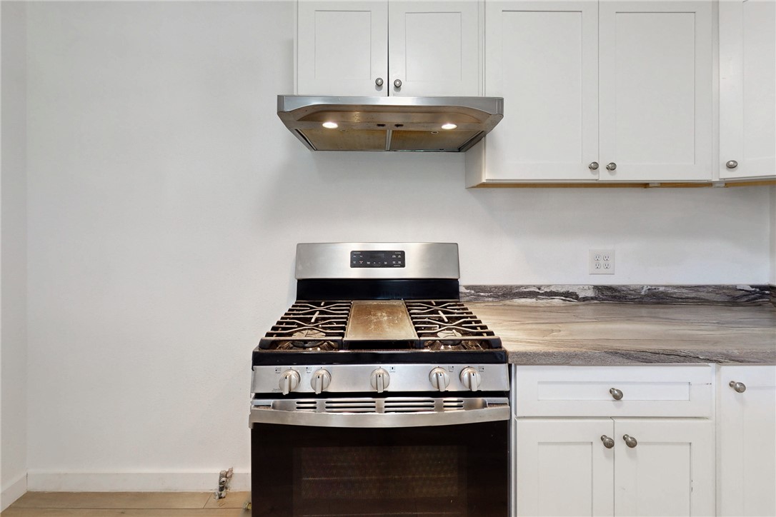 606 Wheelock Street Hearne, TX 77859 - Photo 7 of 34