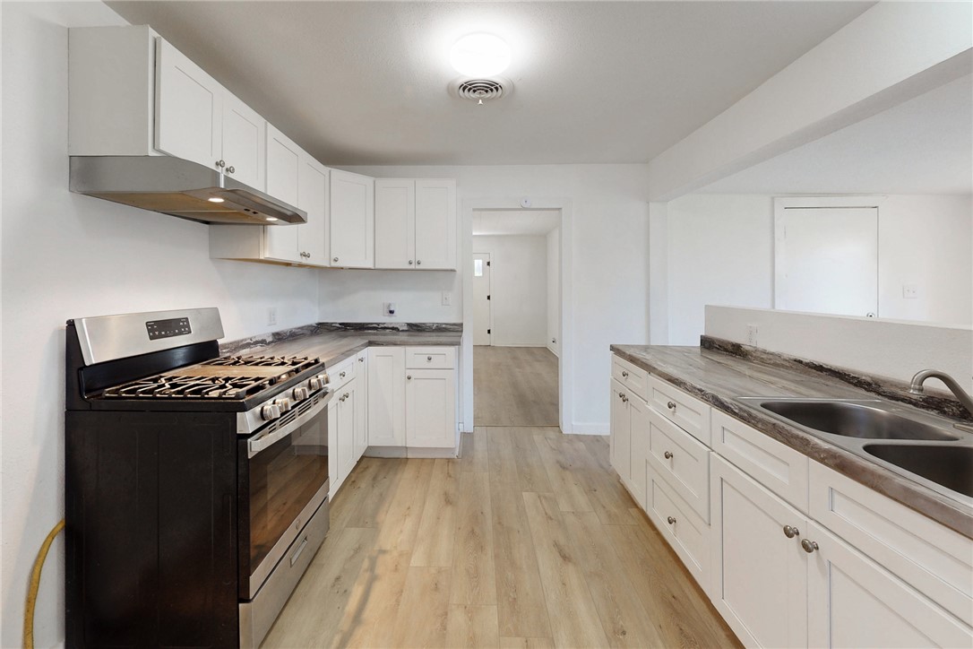 606 Wheelock Street Hearne, TX 77859 - Photo 8 of 34