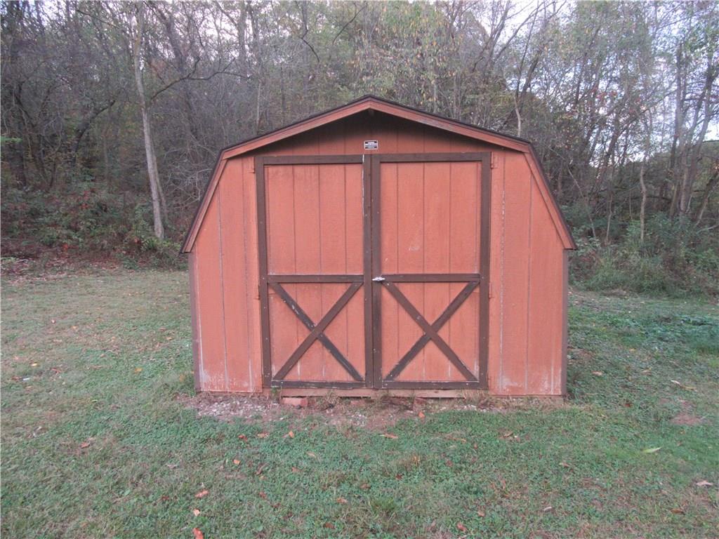 132 Salem Church Road Midland, PA 15059 - Photo 17 of 24 Gallery Image 17