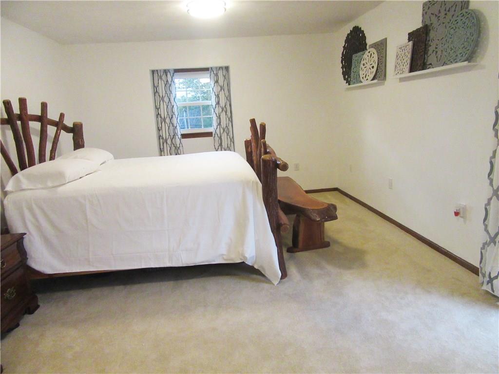 132 Salem Church Road Midland, PA 15059 - Photo 6 of 24 Gallery Image 6