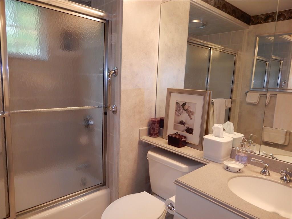 918 Bebout Road Venetia, PA 15367 - Photo 12 of 25 Full Hall Bath 918 Bebout Road