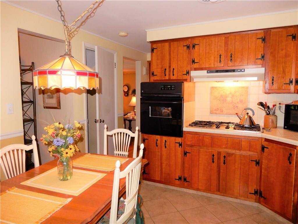 918 Bebout Road Venetia, PA 15367 - Photo 7 of 25 Kitchen 918 Bebout Road