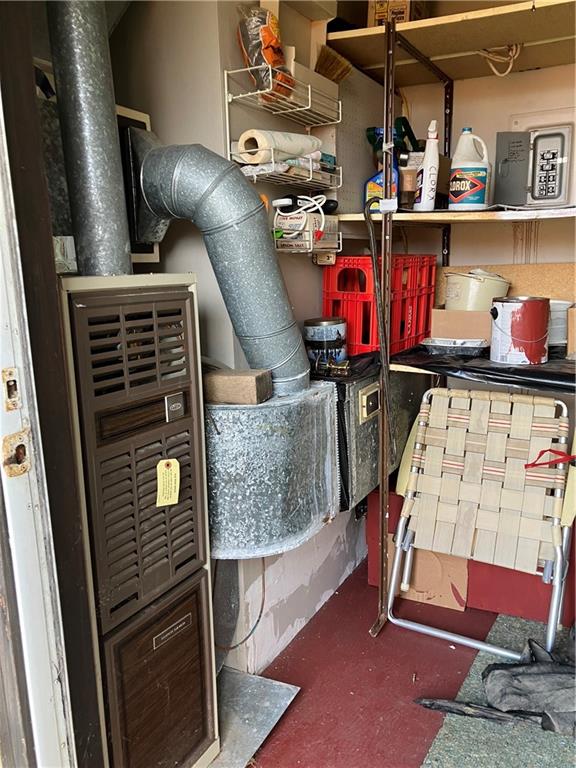 572 Paris Colliers Road Burgettstown, PA 15021 - Photo 21 of 23 Furnace in side room for Four Seasons Den area