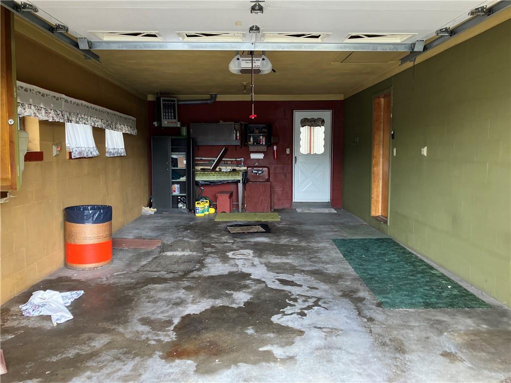 572 Paris Colliers Road Burgettstown, PA 15021 - Photo 23 of 23 Garage