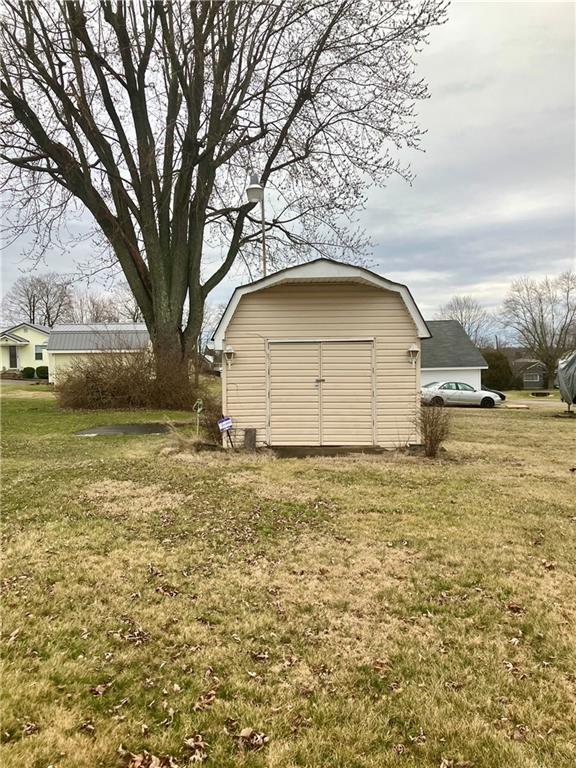 572 Paris Colliers Road Burgettstown, PA 15021 - Photo 4 of 23 Shed has Electric