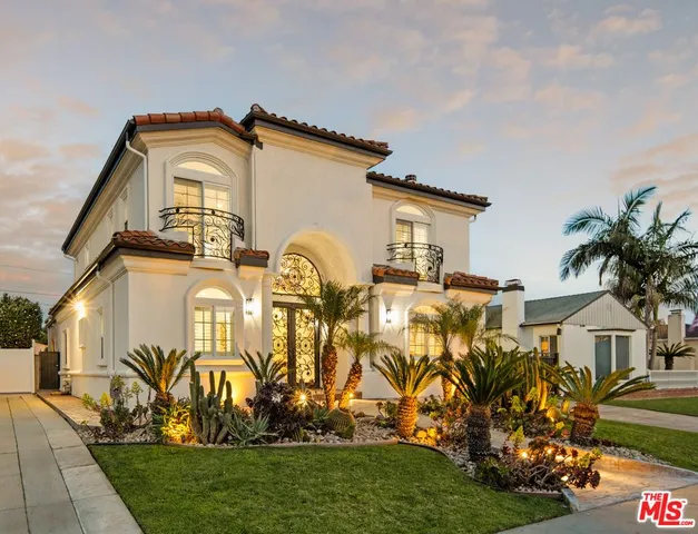 $1,995,000 | 7912 Croydon Avenue, Los Angeles, CA 90045