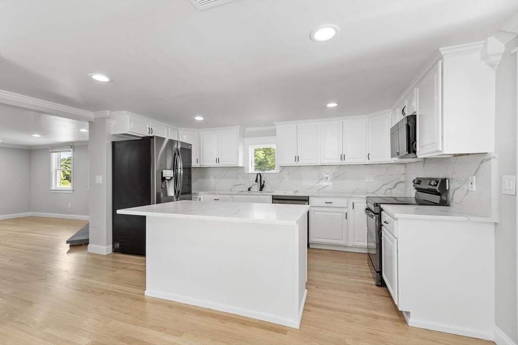 92 Hosmer Street Hudson, MA 01749 - Photo 14 of 31