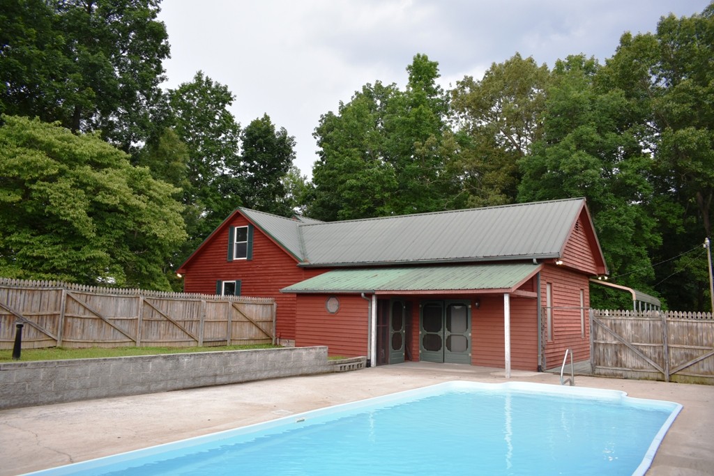 1793 Old Blue Springs Road Smithville, TN 37166 - Photo 10 of 22 Gallery Image 10