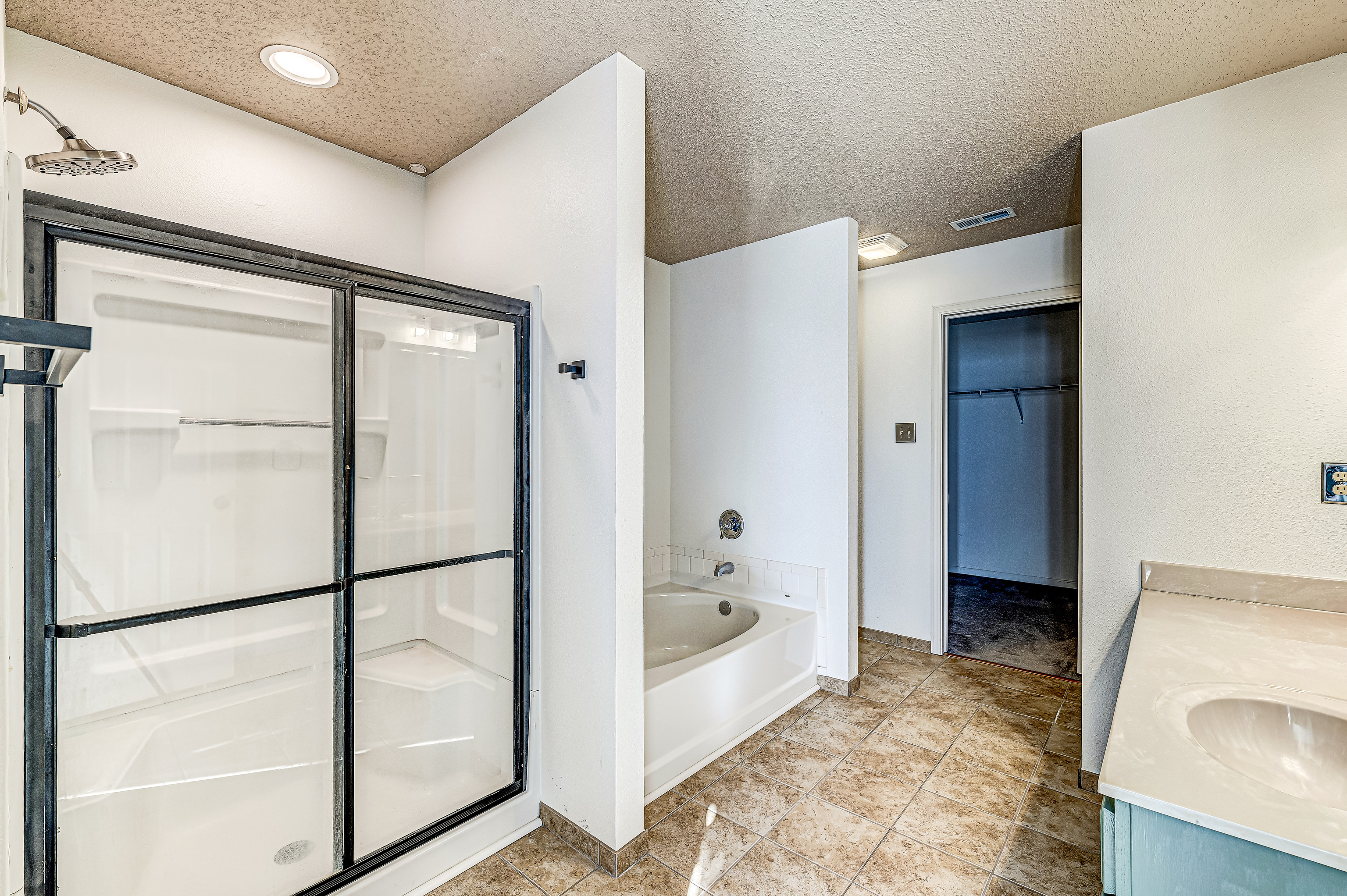 10613 Howe Road Fishers, IN 46038 - Photo 15 of 41