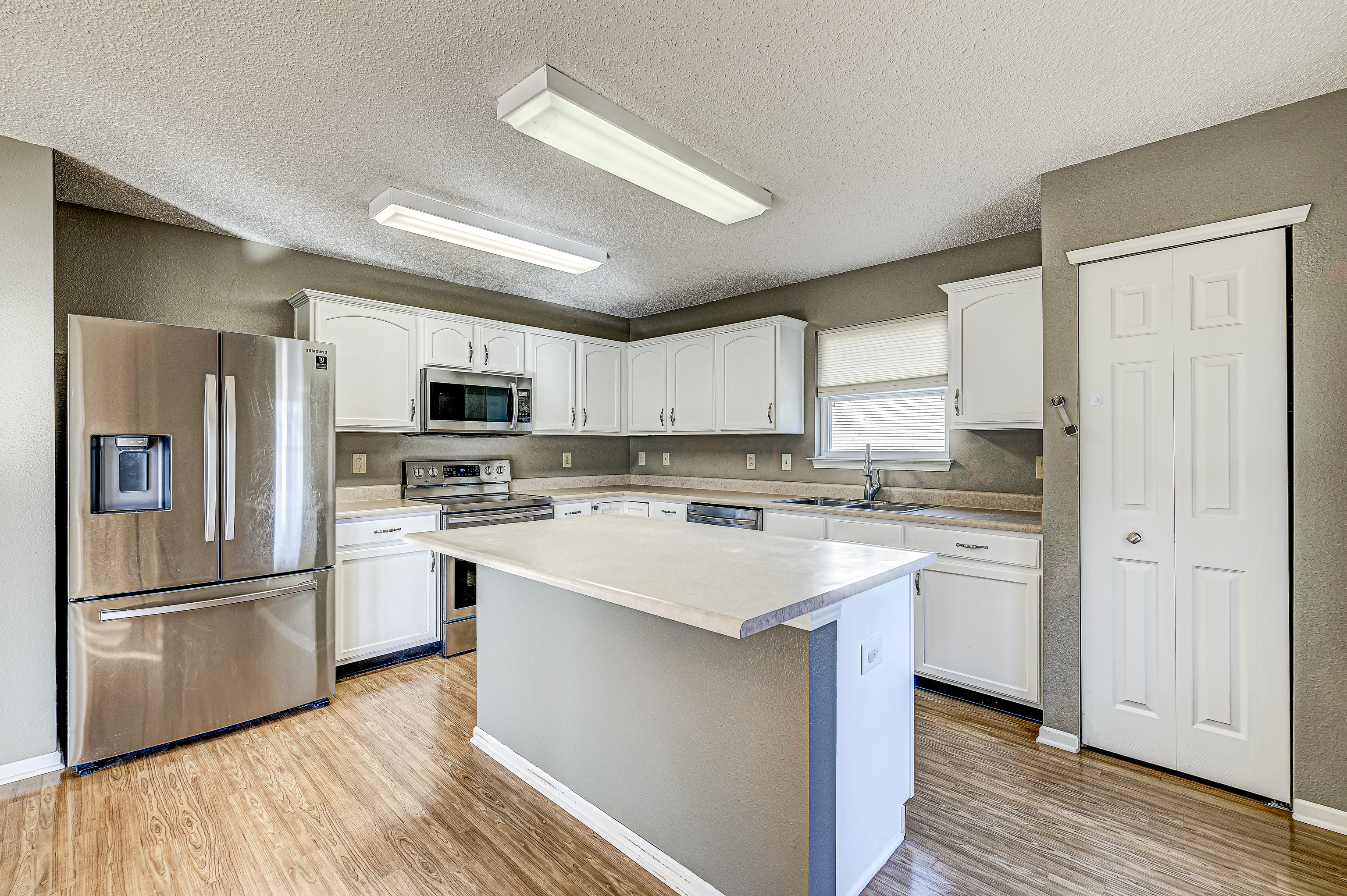 10613 Howe Road Fishers, IN 46038 - Photo 10 of 41